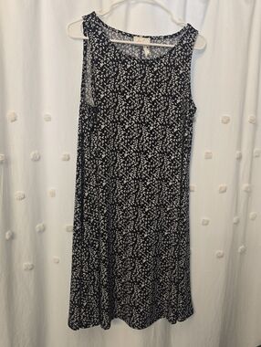 Ivy Lane Sz Med Sleeveless Lightweight Floral  Dress